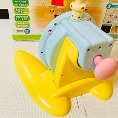 折りたたみベビーベッドにも対応♪やわらかガラガラメリーデラックスプラスの画像
