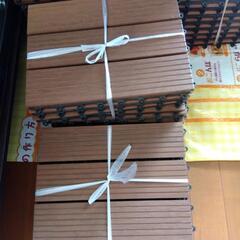 ウッドパネル ジョイントパネル 人工芝1枚 敷石の画像