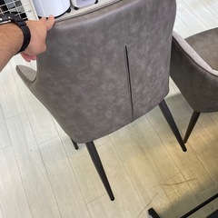 グレー　北欧風　ダイニングチェア　革調の画像