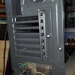 Thermaltake ATXケース ファン付き 電源はおまけですの画像