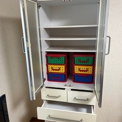 白い棚大の画像