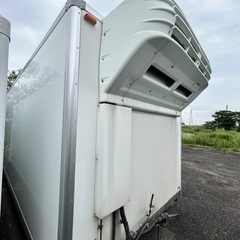 T6. 横扉付き シマ鋼鈑 4トン保冷コンテナ 幅248ｃｍ長さ648ｃｍ高さ250ｃｍ コンテナ 物置 倉庫 格安運送　江別市発の画像
