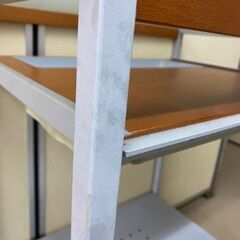 ガラストップパソコンデスクキャスター付き(イタリア製）の画像