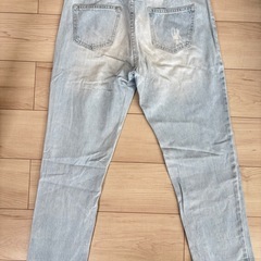 ライトブルーダメージデニムパンツ Mサイズの画像