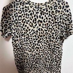 ニット2枚　Tシャツ2枚　ワンピ1枚の画像