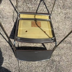 決定)椅子3脚お譲りしますの画像