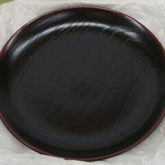 未使用品 茶道具 表完堂 川瀬表完　丸 菓子皿　黒×朱色 20.5cm　菓子器 伝統工芸 漆器 ☆ PayPay(ペイペイ)決済可能 ☆ 札幌市 豊平区 平岸 平岸店の画像