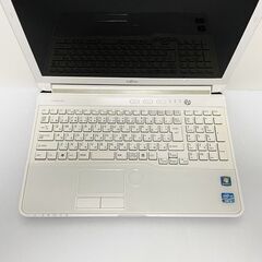 最終値引中★人気のホワイト★i5＆8GB＆SSD480GBの富士通ノートパソコンの画像