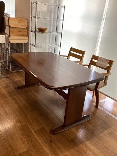 ダイニングテーブル（町田市再生家具）　251263