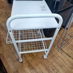 リサイクルショップどりーむ鹿大前店　No.2374　ラック　キャスター付き　おススメ商品です🎵の画像