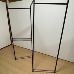 アイリスオーヤマ インテリアとしてもおしゃれな洗濯物干しの画像