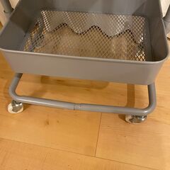 【無料】ワゴンラックの画像