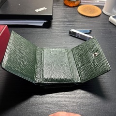 NEESE 三つ折り財布の画像