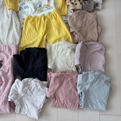 子供服　95サイズ　25点まとめ売り　ベビー服　秋服　冬服　長袖　長ズボン　肌着　GAP ダウン　ミニーちゃん　ディズニーの画像
