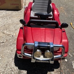 おもちゃの車の画像