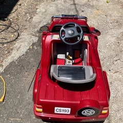 おもちゃの車の画像