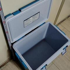 大きめクーラーボックスの画像