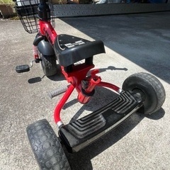 HUMMER 三輪車の画像