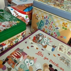 空き缶 お菓子の缶詰 ディズニーなどの画像