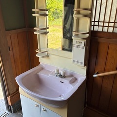 TOTO 洗面台の画像