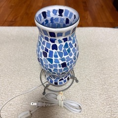 超美品　電気スタンド　スイッチあり　ステンドガラス風の画像