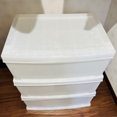 キャスター付き３段衣装ケースの画像
