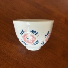 お皿×2,お茶碗×1の画像