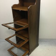 A4431　karimoku　カリモク家具　コロニアル　ガラス扉　収納付き　電話台　サイドキャビネットの画像