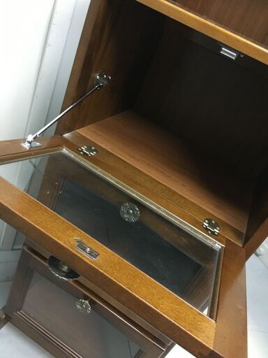 A4431 karimoku カリモク家具 コロニアル ガラス扉 収納付き 電話台