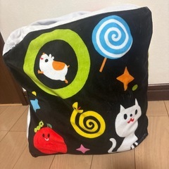しましまぐるぐる　クッション
の画像