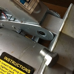 電動ジャッキ2t/破損品差し上げます。の画像