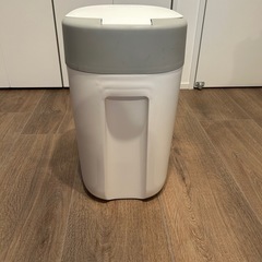 オムツ用ゴミ箱　ポイテック　コンビ
の画像