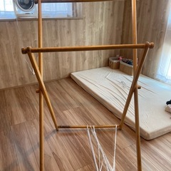 物干し　木製の画像