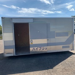 物置★3トンワイド型★バイクガレージ★後ろシャッター式★横扉付き★鍵付きの画像