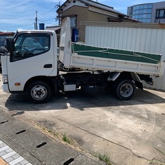 日野ディュロ　２トンダンプの画像