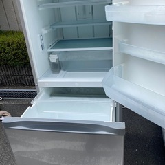 冷蔵庫TOSHIBA 330L GR-M33S  配達要相談の画像