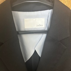 スーツのジャケットの画像