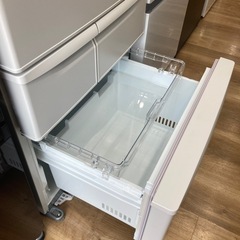 【トレファク高槻店】安心の一年間保証！取りに来られる方限定！TOSHIBAの5ドア冷蔵庫のご紹介です！の画像