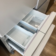 【トレファク高槻店】安心の一年間保証！取りに来られる方限定！TOSHIBAの5ドア冷蔵庫のご紹介です！の画像