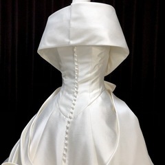 【美品】EMarie エマリーエ ウェディングドレス エリザベート 7号 ②の画像