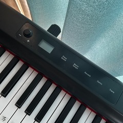 電子ピアノ 88鍵盤　スタンド付き
 の画像