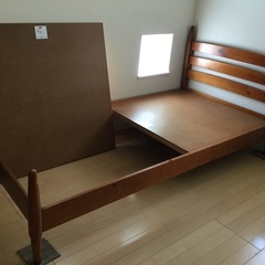 シングルベッドフレーム(木製)の画像