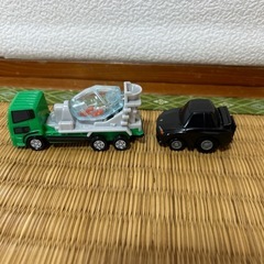 トミカ3台他二台
の画像