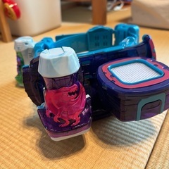 仮面ライダーリバイス変身ベルト
の画像