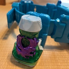 仮面ライダーリバイス変身ベルト
の画像