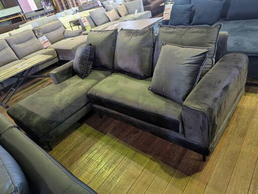 【79,800円ヲ値下げ中です！】カウチソファーBK色