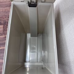 【無料】 Amazon購入 ゴミ箱7点セット（引き取り限定）の画像