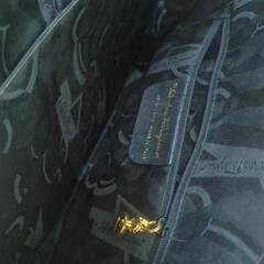 フェラガモFerragamoガンチーニショルダーバッグの画像