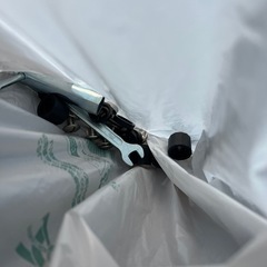 イコールズ テレビスタンド　サウンドバースタンド付きの画像