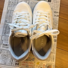 白スニーカー　23.5の画像